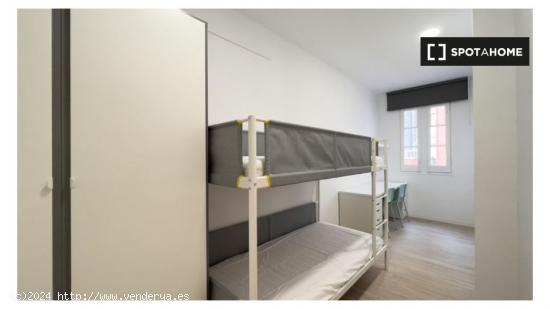 Habitación doble compartida en residencia de estudiantes para alquilar en Barcelona - BARCELONA