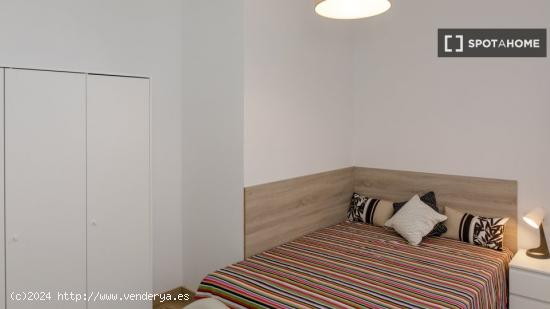 Habitación en piso compartido en valencia. - BARCELONA