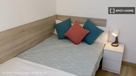 Habitación en piso compartido en valencia. - BARCELONA