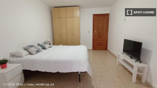 Se alquila habitación en piso compartido en Burjassot - VALENCIA