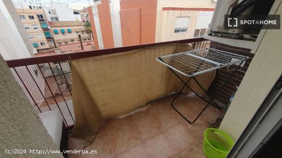 Habitación en piso compartido en Alicante (Alacant) - ALICANTE