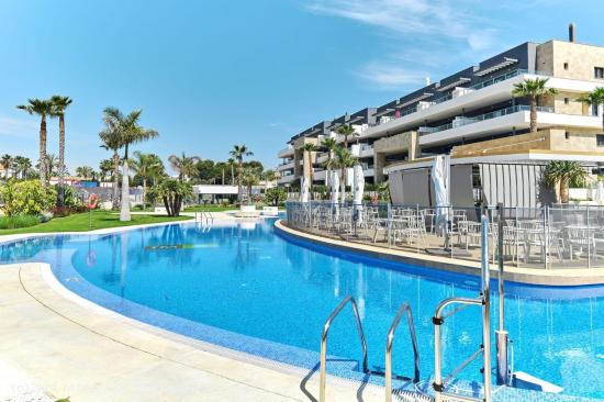 Apartamento moderno con licencia turística en Playa Flamenca: 3 hab, 2 baños, piscina - ALICANTE