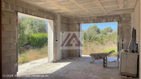 Precioso chalet con piscina para personalizar en Cala Murada - BALEARES