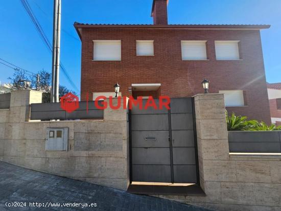 CASA EN VENTA EN CALLE FLOR DE ALMENDRO - VILADECANS - BARCELONA