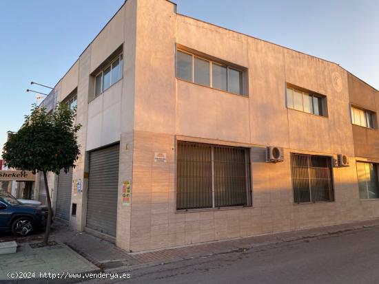 ALQUILER DE NAVE INDUSTRIAL PARA OFICINAS O CUALQUIER TIPO DE NEGOCIO - GRANADA