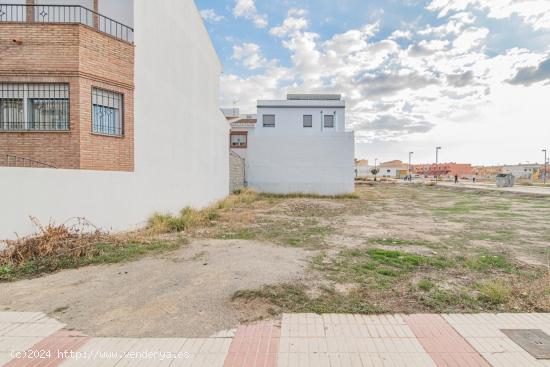 OPORTUNIDAD DE SUELO URBANO EN LA LOCALIDAD DE CHAUCHINA EN URBANIZACION RESIDENCIAL - GRANADA