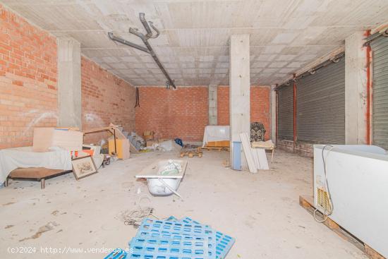 VENTA DE LOCAL COMERCIAL EN BRUTO EN AVENIDA DE MADRID EN ALBOLOTE - GRANADA