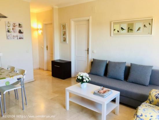 Encantador Apartamento en Estepona con Vistas al Mar | CABANILLAS REAL ESTATE - MALAGA