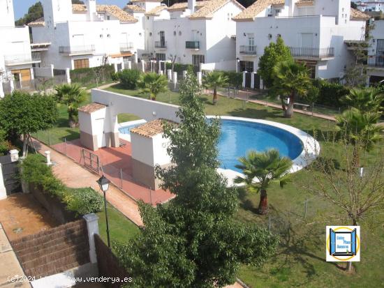 PAREADO DE ALQUILER DE LARGA DURACIÓN EN URBANIZACIÓN LAS REDES EN EL PUERTO DE SANTA MARÍA,CÁDI