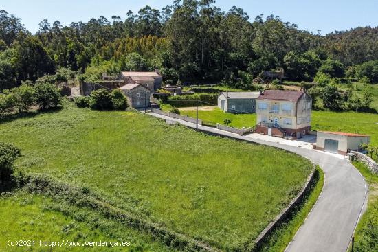 Preciosa casa rural con terreno enorme en Dumbría - A CORUÑA