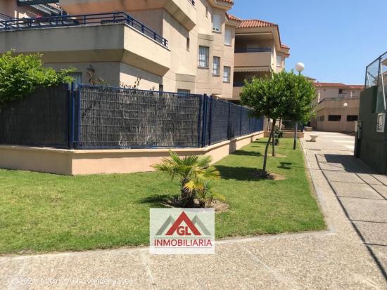  GRAN VIVIENDA PARA TEMPORADA ESCOLAR, CON GARAJE EN SANLÚCAR DE BARRAMEDA - CADIZ 