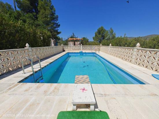  Chalet en Macastre - VALENCIA 