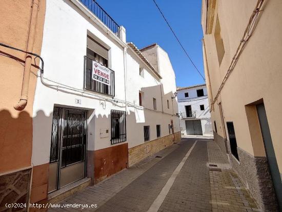 Casa de pueblo en Yátova - VALENCIA