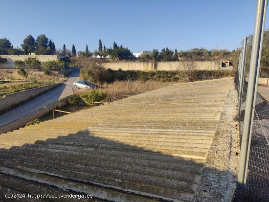 Nave en Macastre - VALENCIA