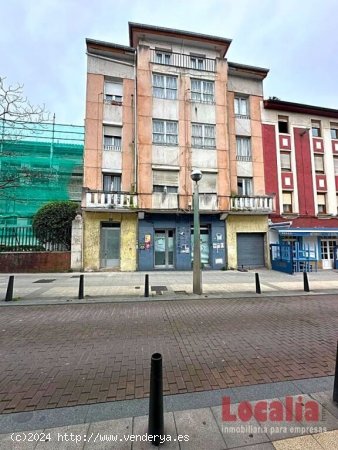 Edificio residencial en el centro de Torrelavega