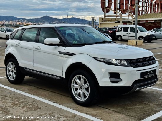 Land-Rover Range Rover Evoque 2.2L TD4 150CV 4x4 con TECHO PANORÁMICO, CUERO... - El Prat de Llobre