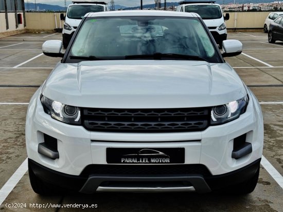 Land-Rover Range Rover Evoque 2.2L TD4 150CV 4x4 con TECHO PANORÁMICO, CUERO... - El Prat de Llobre