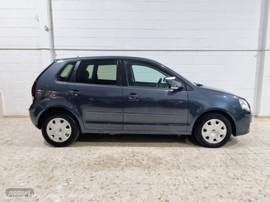 Volkswagen Polo 1.4 tdi advance de 2006 con 288.000 Km por 2.800 EUR. en Sevilla