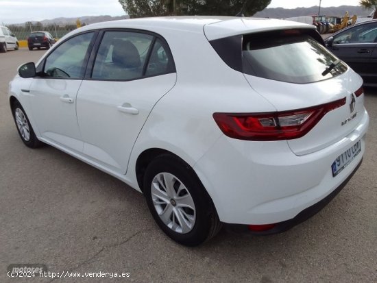 Renault Megane 1.5 DCI 95 CV. de 2019 con 246.000 Km por 12.800 EUR. en Murcia