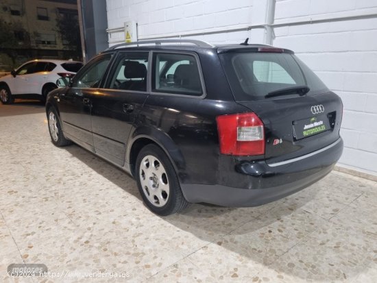 Audi A4 2.5 tdi avant de 2003 con 400.000 Km por 2.000 EUR. en Sevilla