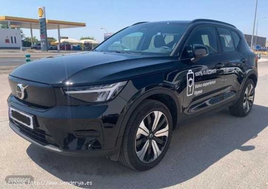 Volvo XC40 BEV 78KWH RECHARGE TWIN PLUS AWD 408 5P de 2022 con 4.152 Km por 39.900 EUR. en Malaga