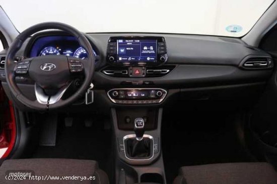 Hyundai i30 1.5 DPI Klass SLX 110 de 2023 con 14.111 Km por 19.990 EUR. en Madrid