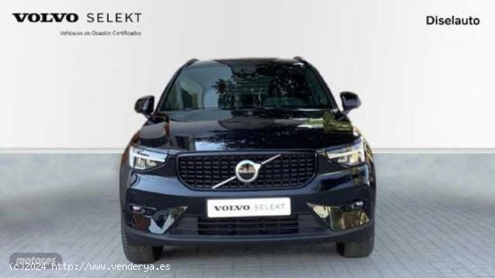 Volvo XC40 2.0 B3 PLUS DARK AUTO 163 5P de 2023 con 7.847 Km por 39.900 EUR. en Barcelona