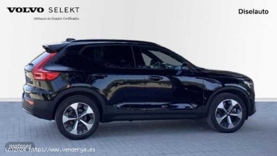 Volvo XC40 2.0 B3 PLUS DARK AUTO 163 5P de 2023 con 7.847 Km por 39.900 EUR. en Barcelona