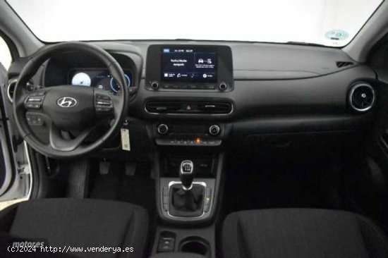 Hyundai Kona 1.0 TGDI Maxx 4x2 de 2023 con 15.491 Km por 19.990 EUR. en Murcia