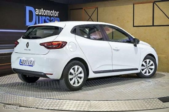 Renault Clio Tce Business 67kw de 2021 con 83.747 Km por 13.490 EUR. en Madrid