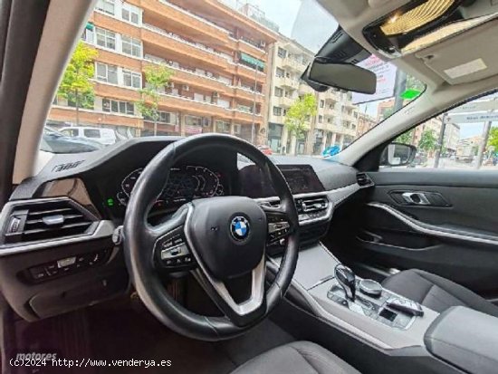 BMW Serie 3 330 330e de 2020 con 125.000 Km por 27.500 EUR. en Barcelona