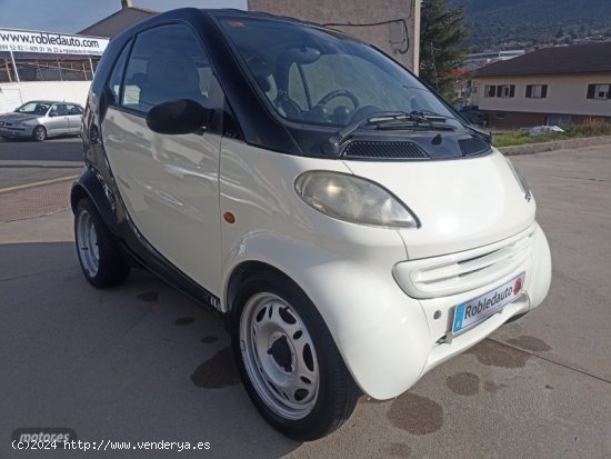 Smart Smart City Coupe de 2002 con 132.942 Km por 3.900 EUR. en Madrid