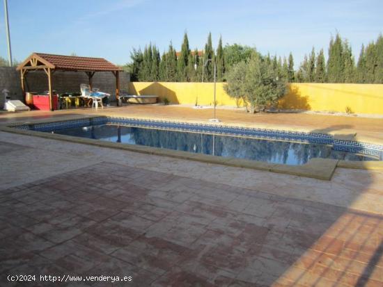  SE VENDE CHALET EN ASPE - ALICANTE 