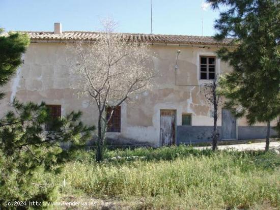 SE VENDE CASERÓN - MURCIA