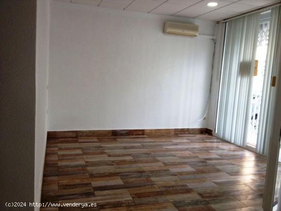 SE VENDE LOCAL COMERCIAL EN REDOVAN - ALICANTE