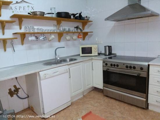 SE VENDE CASA REFORMADA - MURCIA