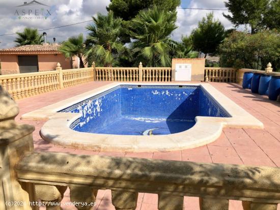  SE VENDE CHALET EN ASPE - ALICANTE 