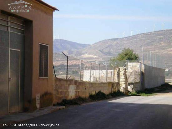 SE VENDE SOLAR EN CAUDETE - ALBACETE