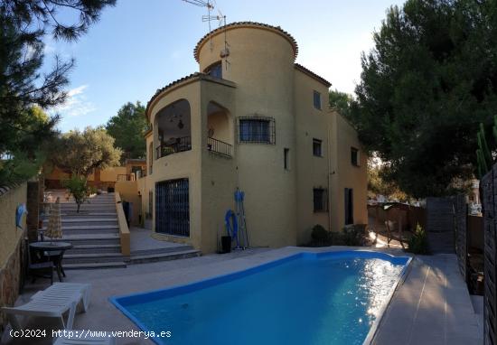  Chalet independiente en venta - ALICANTE 