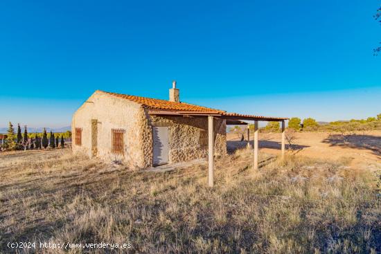 junto al parque natural de la sierra de baza un sitio para desconectar - GRANADA