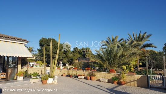 VENTA DE CHALET EN EL ALTET , ELCHE - ALICANTE