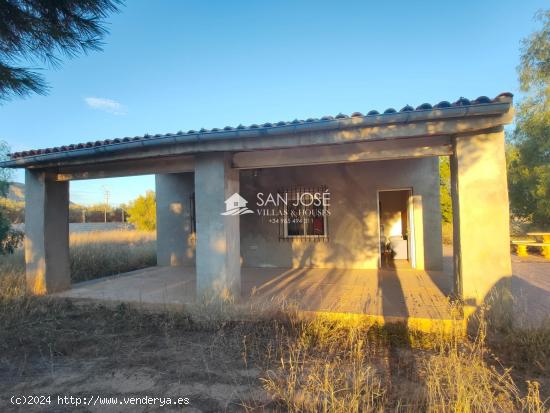  VENTA DE CHALET EN ASPE, ZONA CAMINO VIEJO DE HONDÓN - ALICANTE 