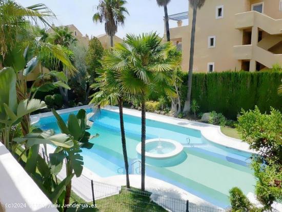 Bonito y espacioso piso en Rocamar, Nagueles Marbella - MALAGA