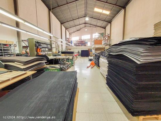 NAVE INDUSTRIAL 485 M2 POLIGONO CARRUS CON ALTILLO - ALICANTE