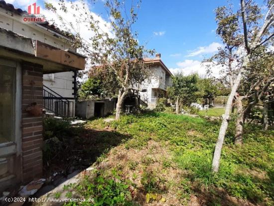 CASA CON PARCELA EN UN PUEBLO CERCA DE VILLAMARÍN - ORENSE