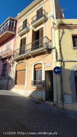 Encantadora Casa Adosada a Reformar en Calafell Pueblo - TARRAGONA