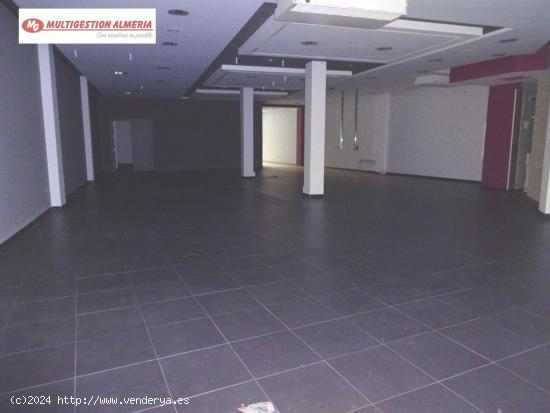  LOCAL COMERCIAL EN CALLE JUAN LIROLA + PLAZA DE GARAJE - VENTA POR IVA - ALMERIA 