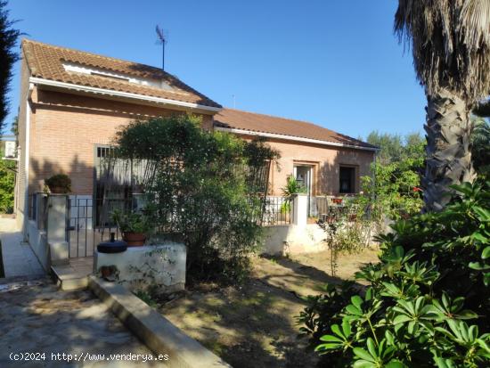 VENTA DE CASA CON PARCELA EN LA ALBATALÍA - MURCIA