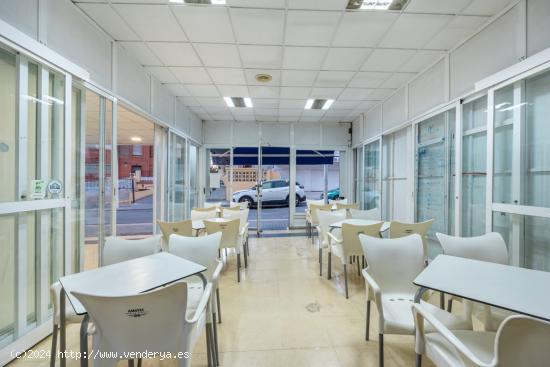 Local Comercial en Zona de Levante en Benidorm - ALICANTE