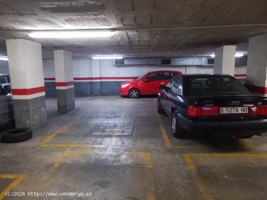 PLAZA DE PARKING EN AVDA MADRID, ENTRE TENOR MASSINI Y CARLOS III - BARCELONA